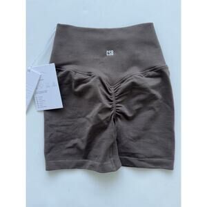 CSB Seamless Invisible Scrunch 4"" Short" Brown Small